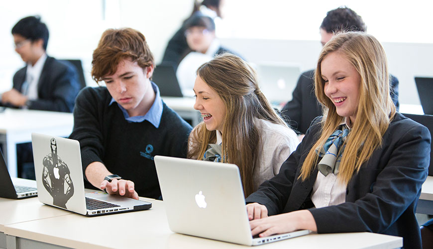 Roundtable discussion on STEAM education